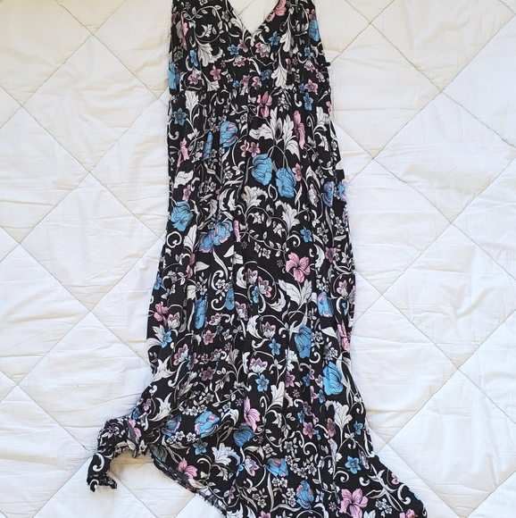 Floral Maxi Dress - Picture 2 of 4